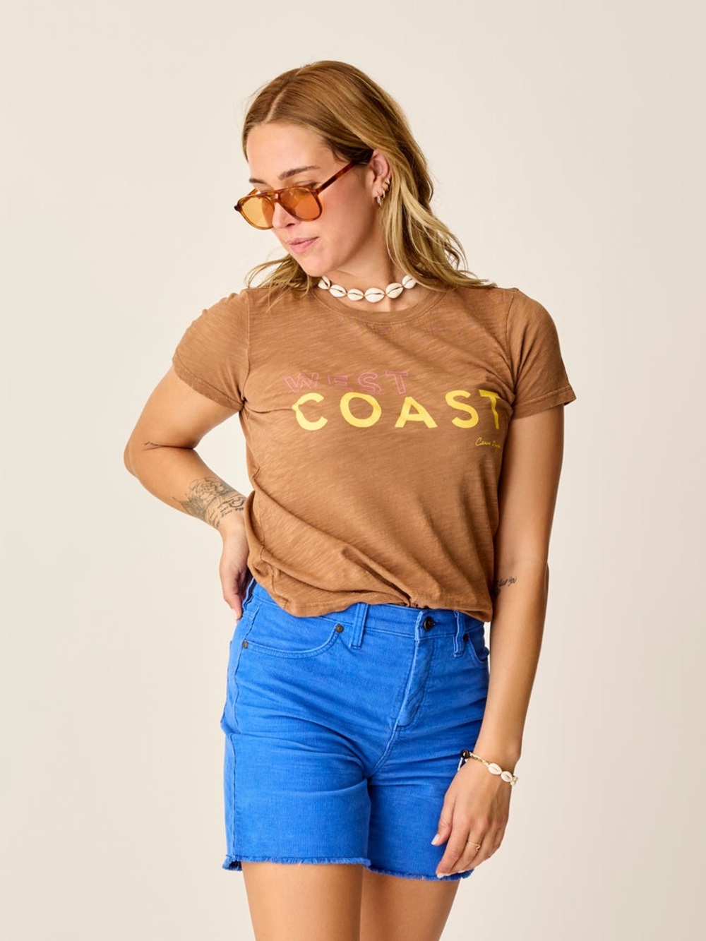 New Carve Designs Cassidy Graphic Tee Rum West Coast Classic Fit Women’s Small